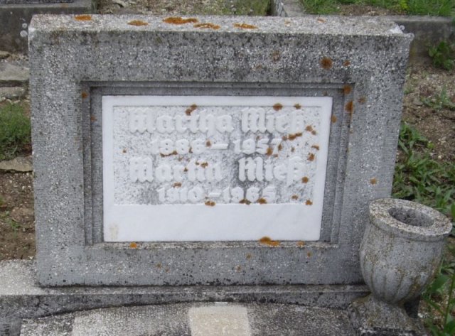 Miess Martha 1886-1957 Miess Michael 1910-1965 Grabstein